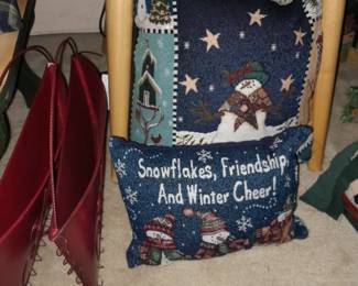 TONS Of Christmas Decor.....ALL $5 OR LESS! 