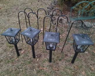 Assorted Outdoor Yard Signs & Decor ($10 OR LESS!)