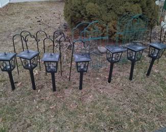 Assorted Outdoor Yard Signs & Decor ($10 OR LESS!)