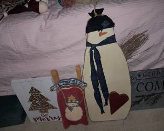 TONS Of Christmas Decor.....ALL $5 OR LESS! 