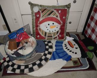 TONS Of Christmas Decor.....ALL $5 OR LESS! 