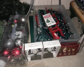 TONS Of Christmas Decor.....ALL $5 OR LESS! 