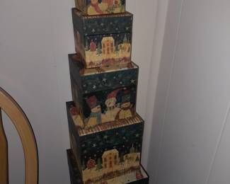 TONS Of Christmas Decor.....ALL $5 OR LESS! 