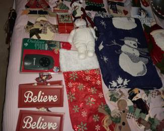 TONS Of Christmas Decor.....ALL $5 OR LESS! 