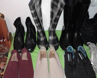 Shoes & Boots