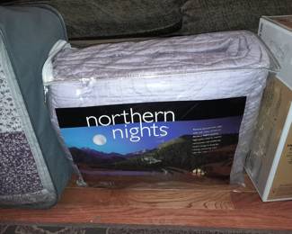 BRAND NEW Northern Nights Blanket