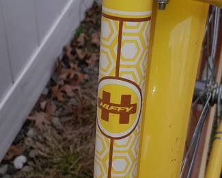 BEAUTIFUL PRACTICALLY BRAND NEW HUFFY "NEL LUSSO" BICYCLE W/ BASKET, CUP/PHONE HOLDER, & BACK RACK