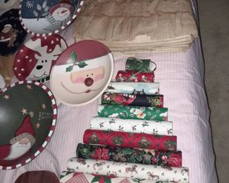 TONS Of Christmas Decor.....ALL $5 OR LESS! 