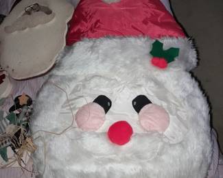 TONS Of Christmas Decor.....ALL $5 OR LESS! 