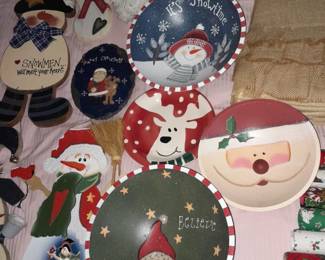 TONS Of Christmas Decor.....ALL $5 OR LESS! 
