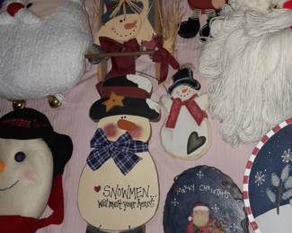 TONS Of Christmas Decor.....ALL $5 OR LESS! 