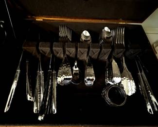 Modern Flatware Set