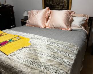 King Sized Bed, Underneath Storage Units and Headboard Storage 