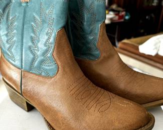 Womens Shoes,  New/Slightly Worn,  Size 11