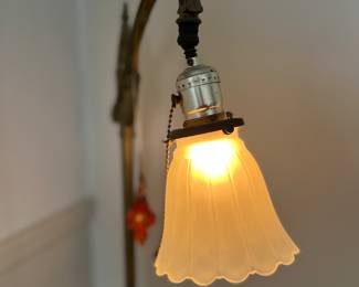 Tulip bridge floor lamp