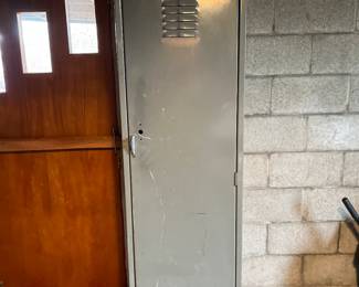 Garage locker 