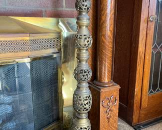 Brass floor candleholder 