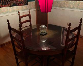 Just need some tarot cards and some 20’s jazz playing in the background 