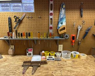 Assorted tools 