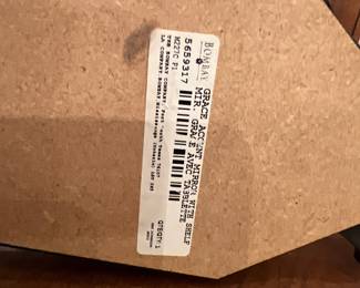 Bombay Grace accent mirror withshelf