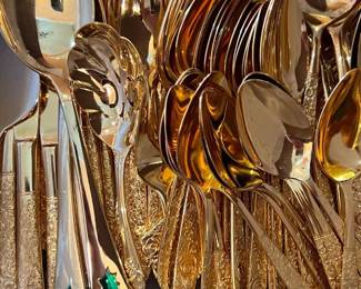 gold flatware mistletoe poinsettia christmas holiday