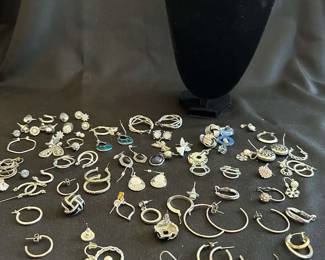 002 Amazing Costume Jewelry Collection - Silver