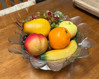 Really Nice Glass Bowl with Fruit