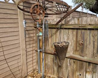Rusty outdoor decor - rust sells!