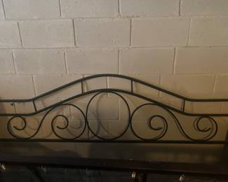 Day Trundle bed with side rails and mattress