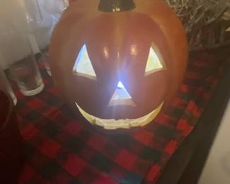 Jack-O-Lantern (light no included)