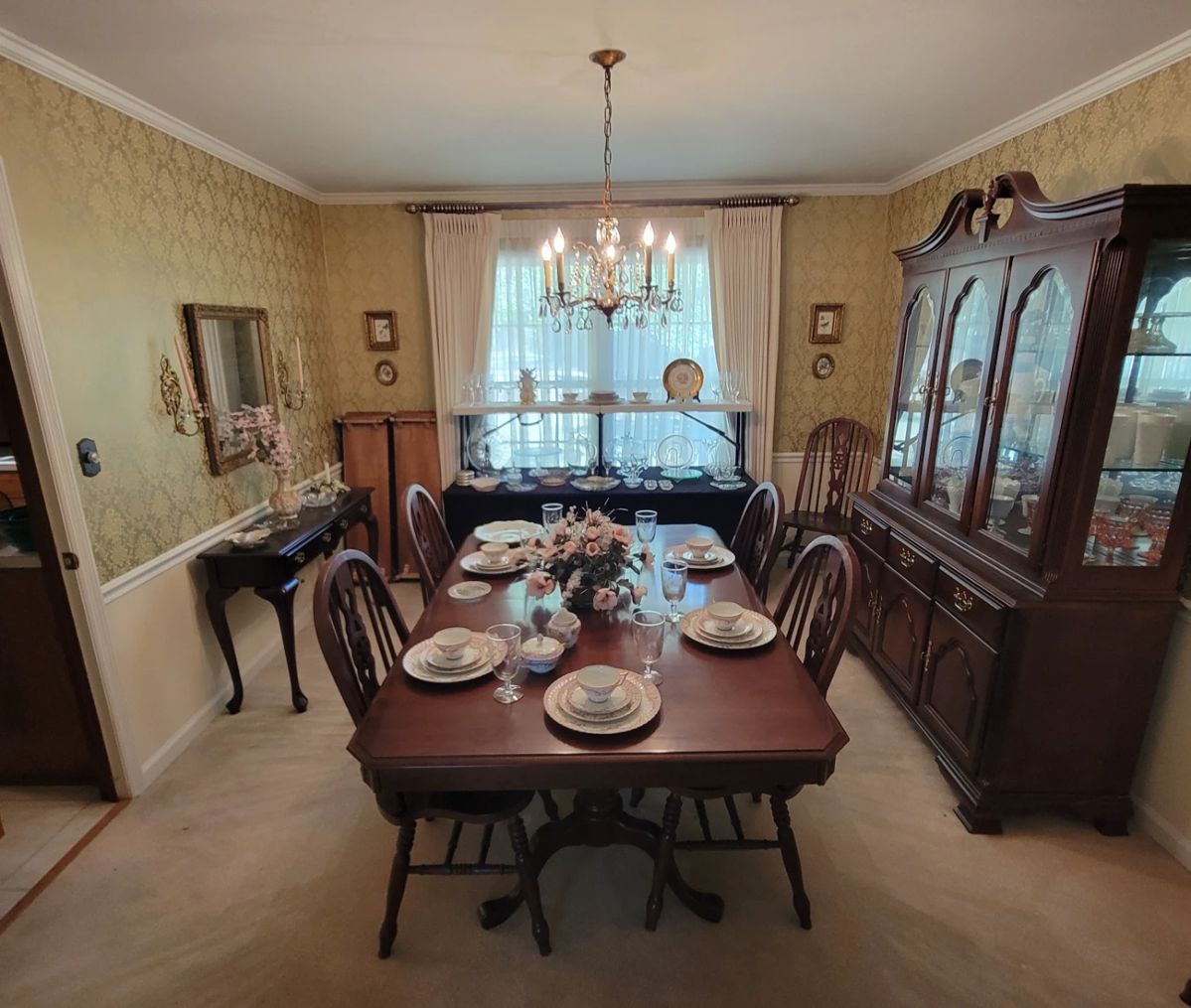 Overview of Formal Dining Room