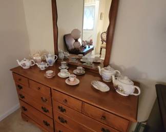 Ethan Allen Solid Maple & Burch 6 Drawer Dresser & Mirror