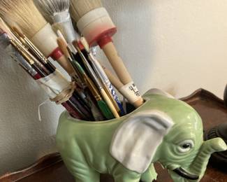 Brushes, pens, pencils