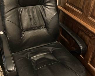 Black office chair