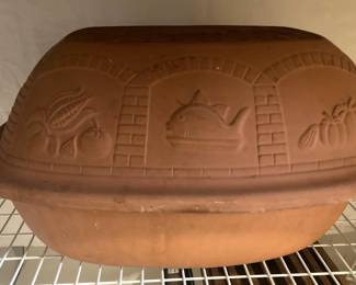 Stoneware rectangular casserole with lid