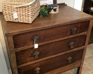 Antique 3-drawer chest