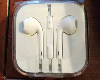 Apple earphones