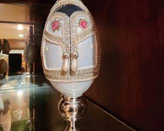 Lenox collectable egg