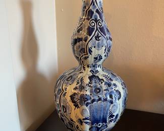 blue & white vase