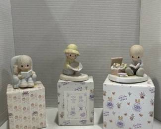 Precious Moments Figurines in boxes