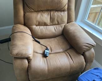 Ashley Electric Recliner $ 368.00