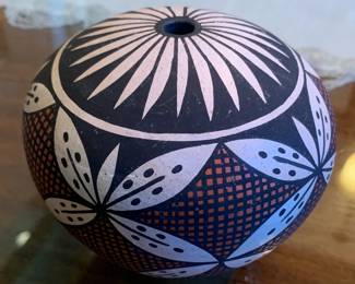 Vintage Native American Seed Pot