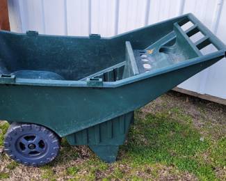 Rubbermaid lawn cart