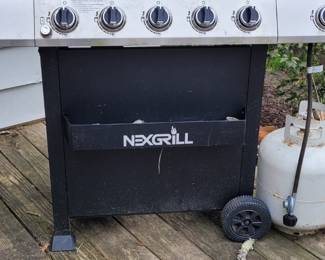Gas grill