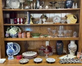 Much beautiful dishware to be shopped!