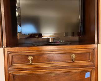 Small wardrobe with Samsung TV