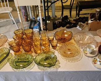 Gass items, bowls and serving pieces (items sold separately).