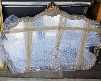 Just added, large mirror (you don't have to wrap it when you buy it)