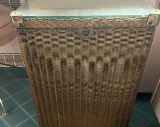 1940s clothes hamper