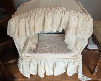 Doll bed